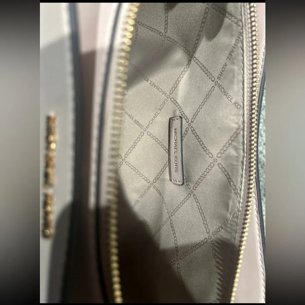 Light pink Michael Kors Susan Satchel - Picture 4 of 7